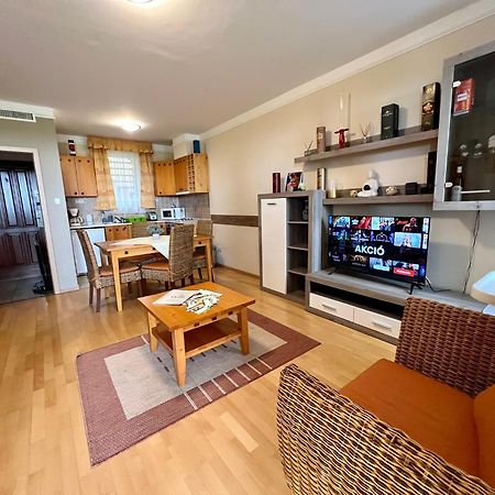 Luxus Golf Apartment Bük エクステリア 写真