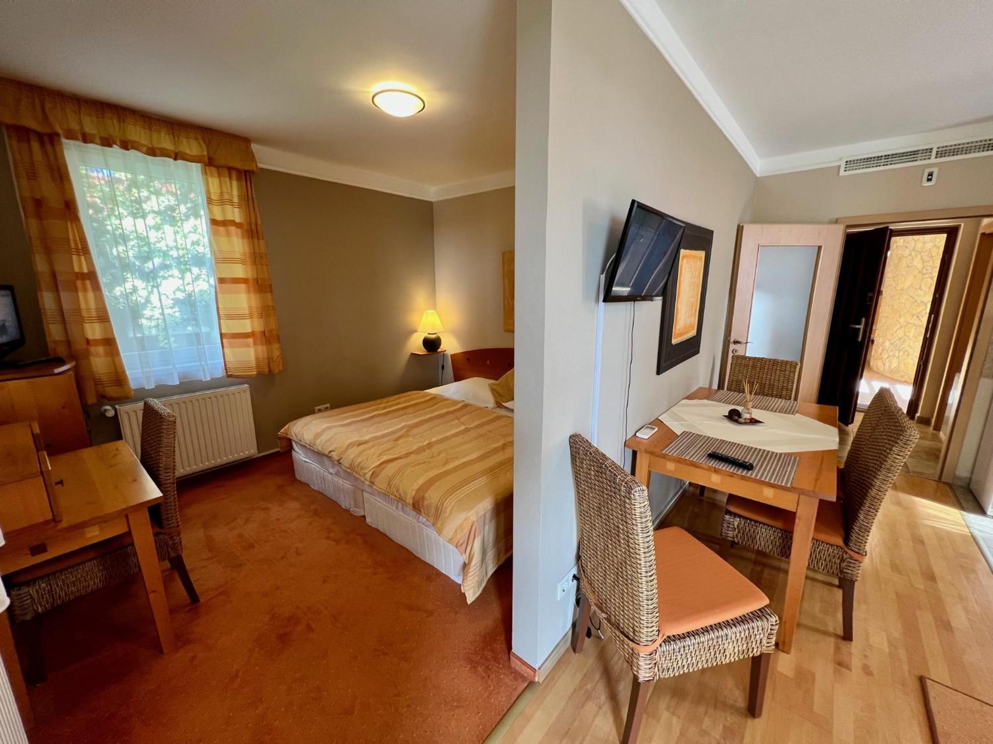 Luxus Golf Apartment Bük エクステリア 写真